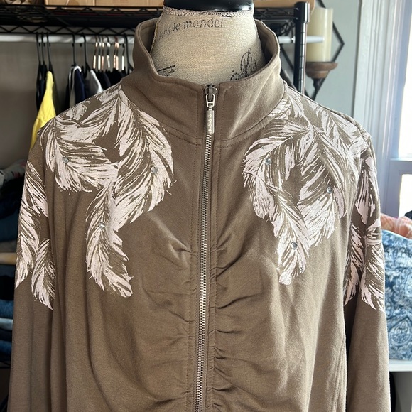 NEW Susan Graver zip up - brown, rhinestones, pockets, feathers, NWT - Picture 8 of 11